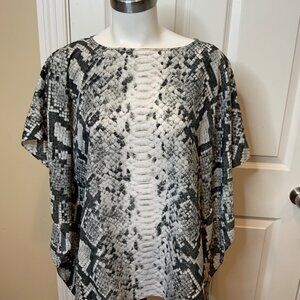 Michael Kors Black White Snakeskin Python Print Oversized Top NWT, Size S/M